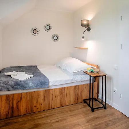 2 Bedroom Awesome In * Jastrzebia Gora