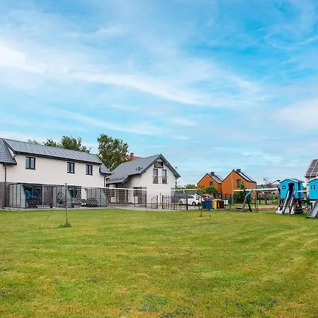 2 Bedroom Awesome In Apartment *